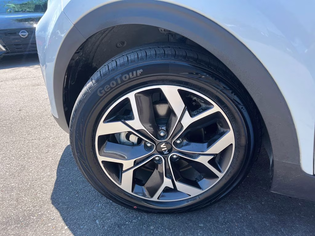 2022 Snow White Pearl Kia Sportage EX FWD SUV