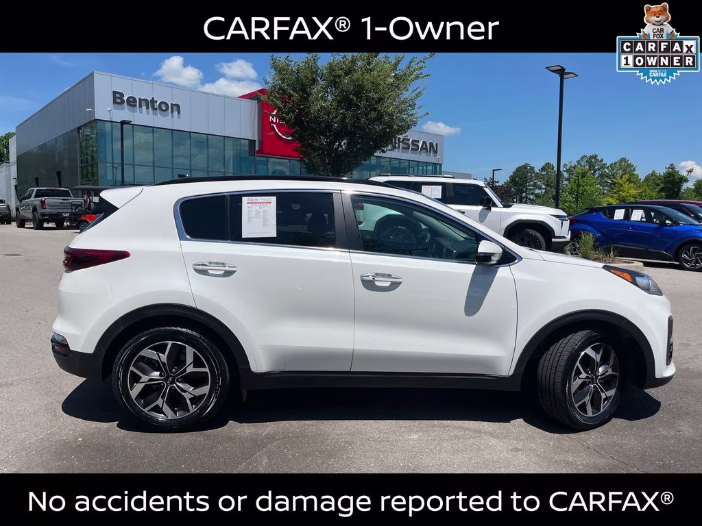 2022 Snow White Pearl Kia Sportage EX FWD SUV