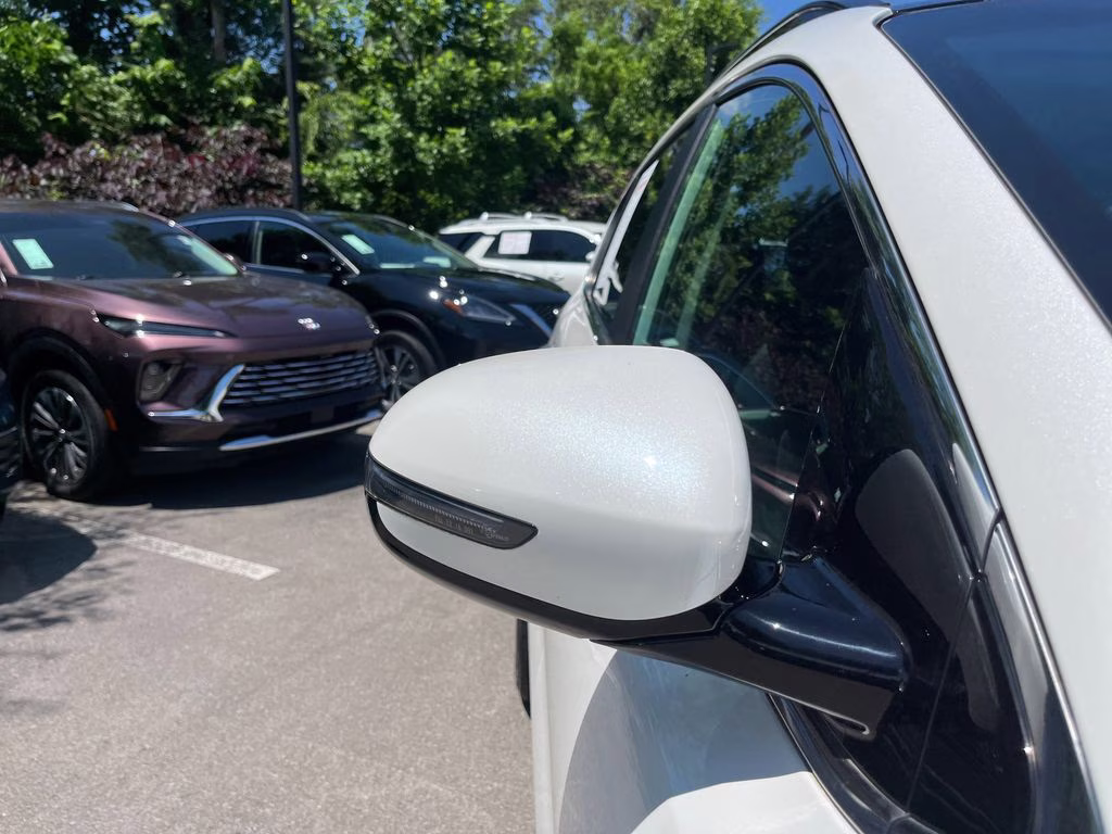 2022 Snow White Pearl Kia Sportage EX FWD SUV