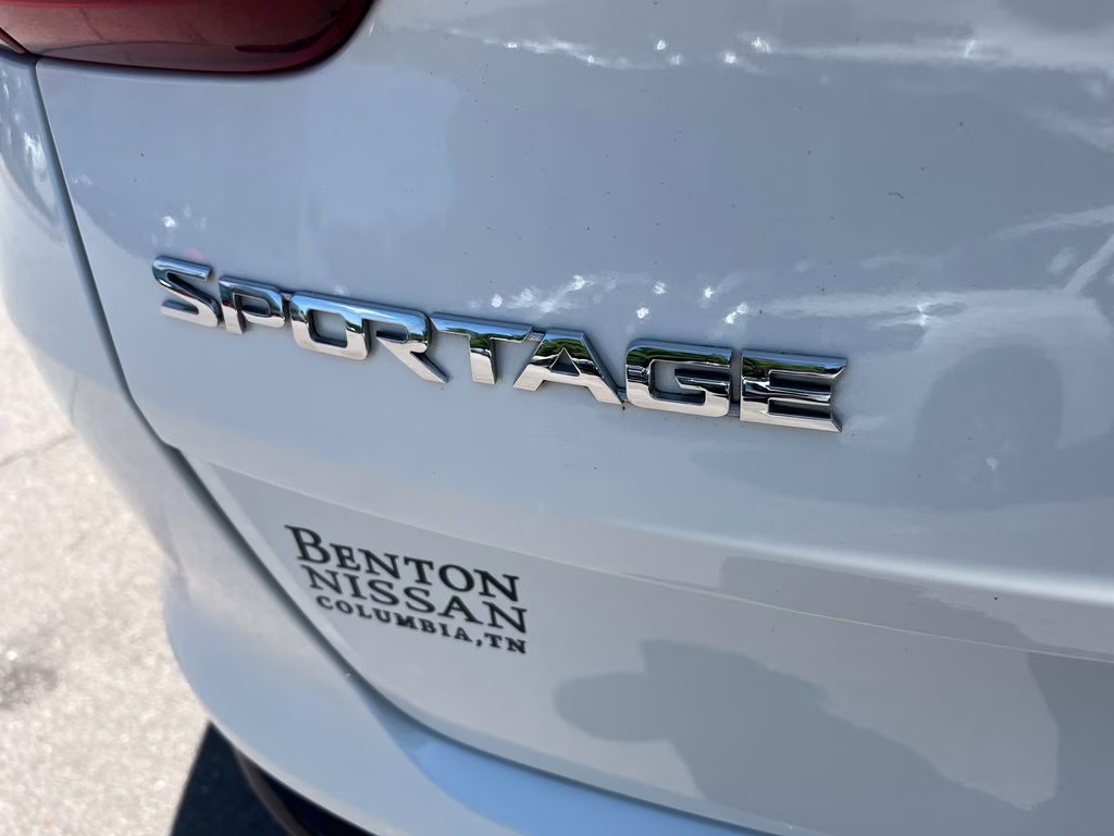 2022 Snow White Pearl Kia Sportage EX FWD SUV