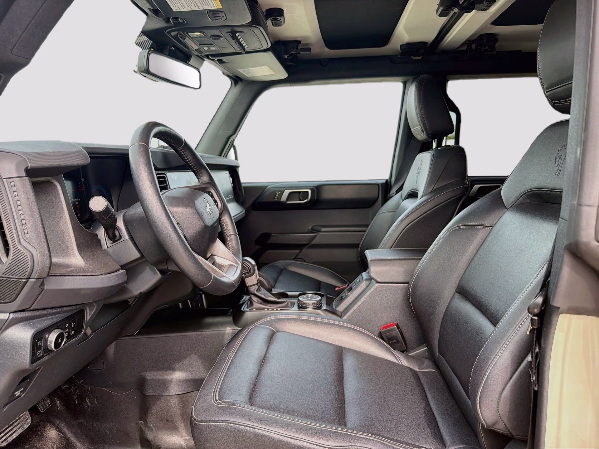 2025 Desert Sand Ford Bronco Badlands 4X4 SUV