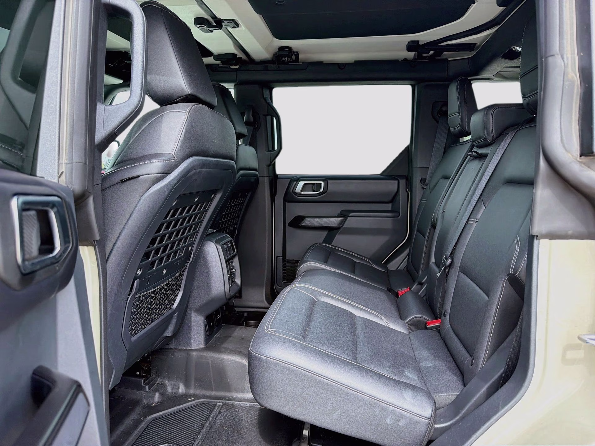 2025 Desert Sand Ford Bronco Badlands 4X4 SUV