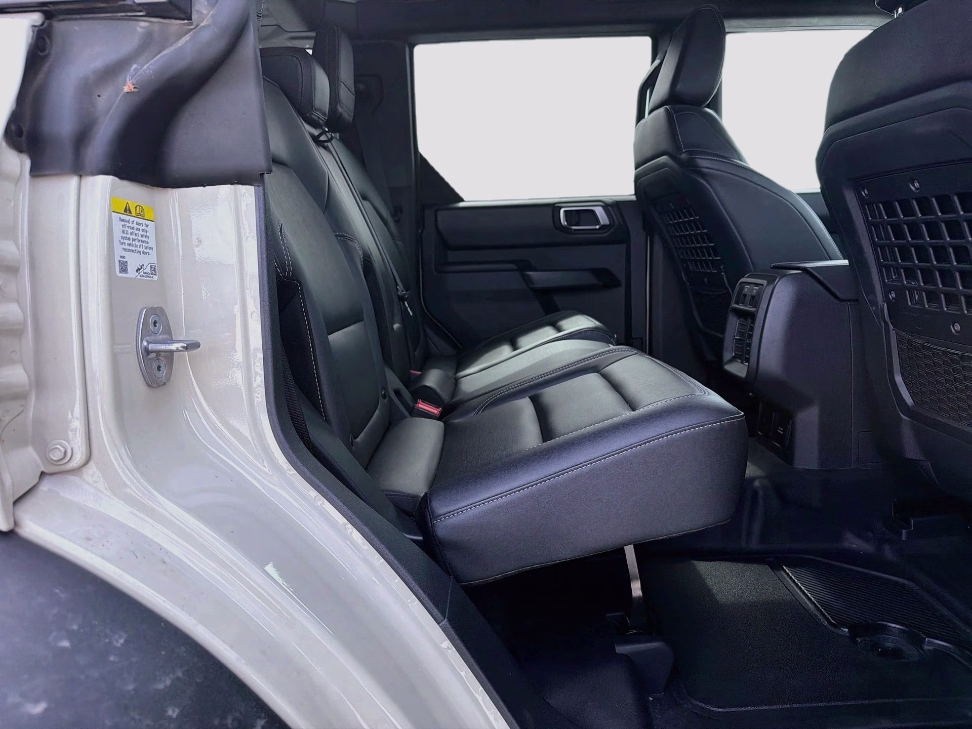 2025 Desert Sand Ford Bronco Badlands 4X4 SUV