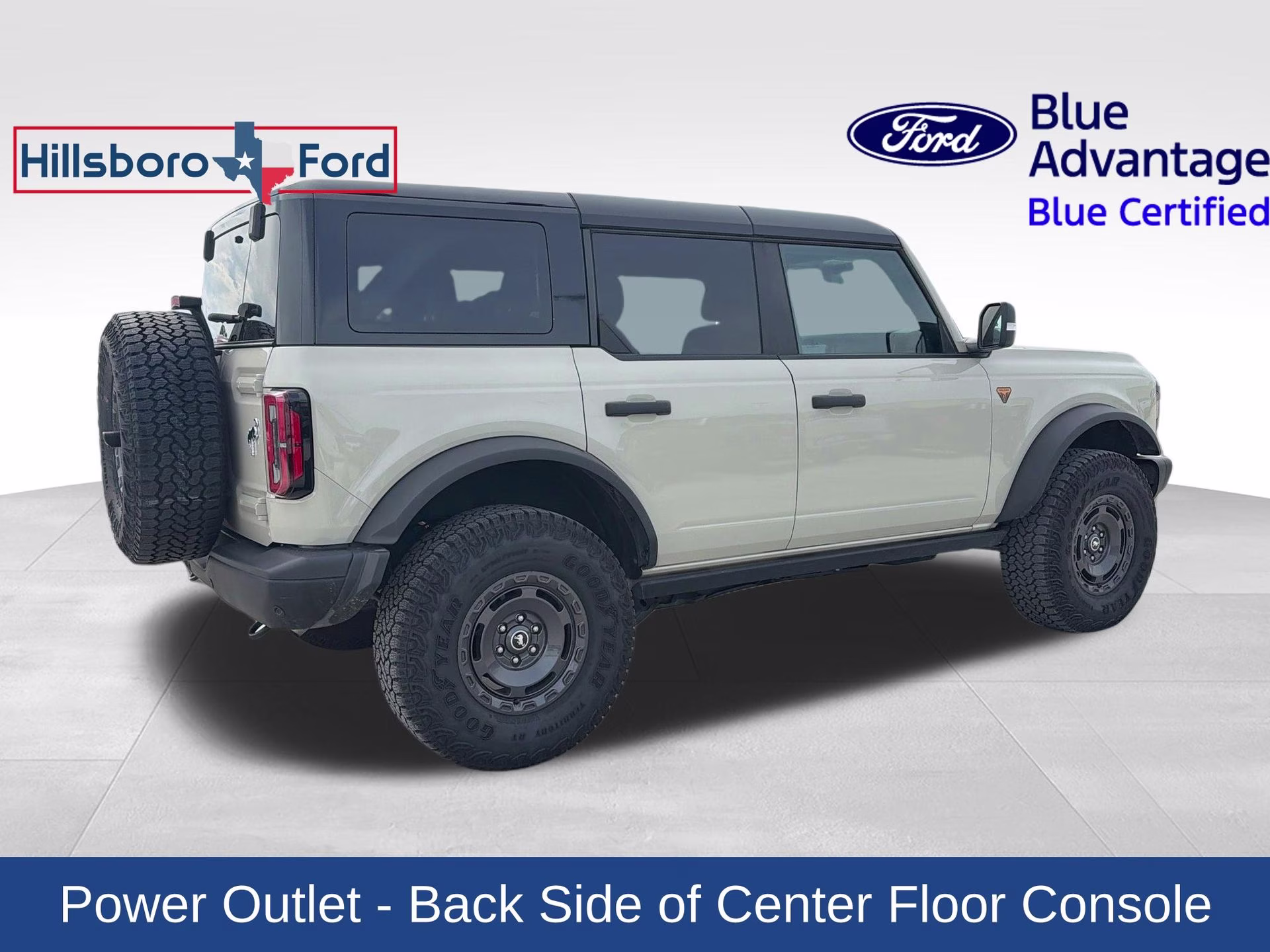 2025 Desert Sand Ford Bronco Badlands 4X4 SUV