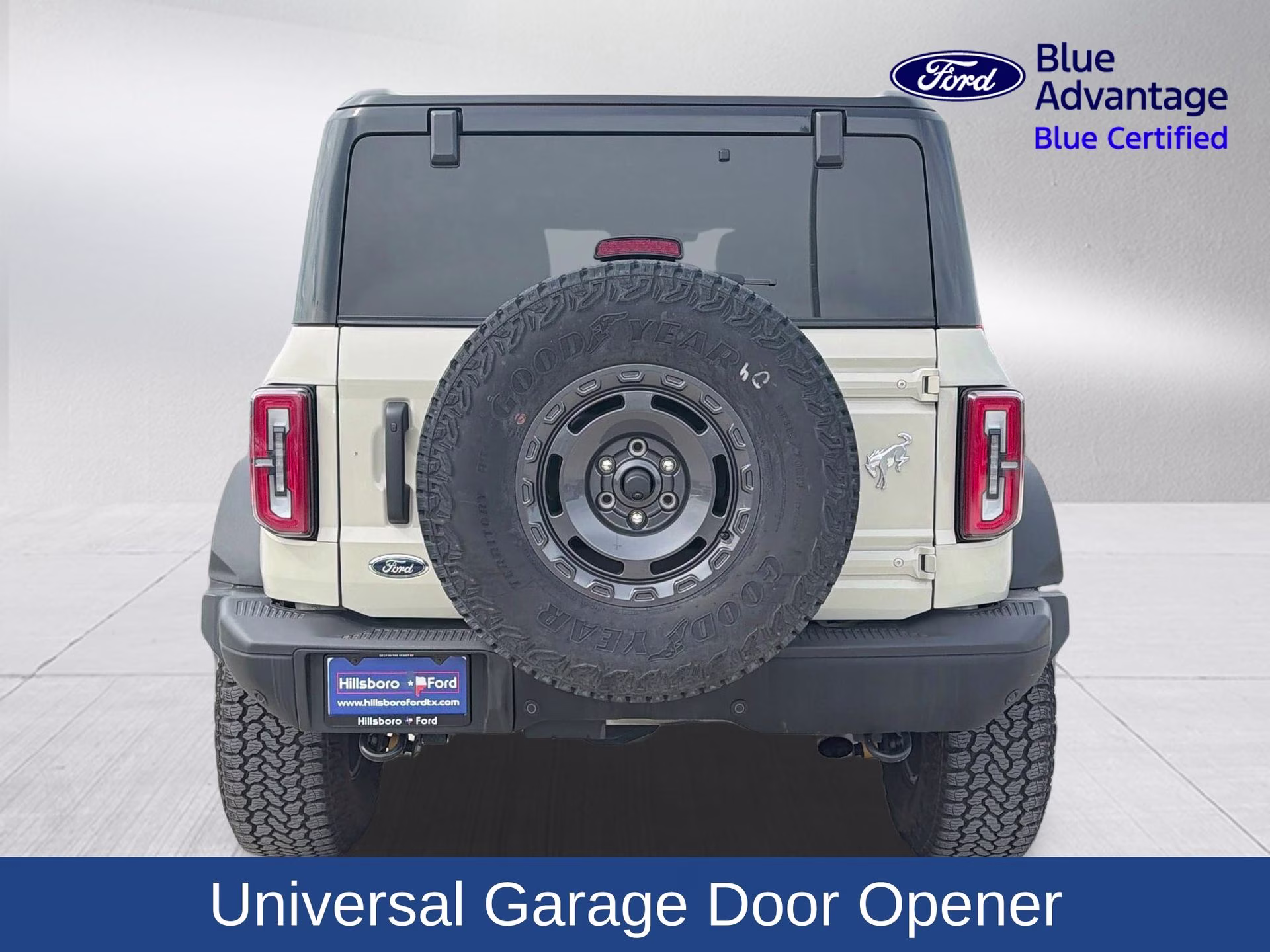 2025 Desert Sand Ford Bronco Badlands 4X4 SUV
