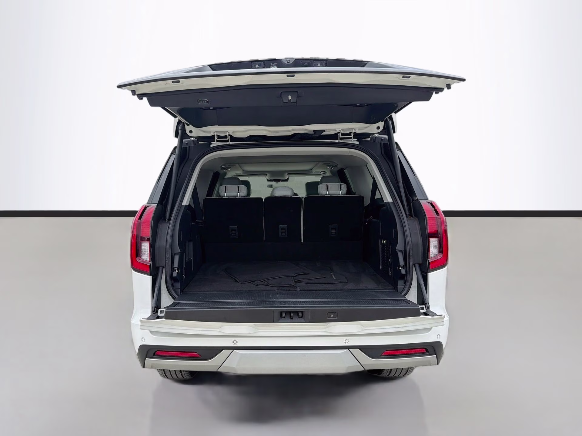 2025 Star White Metallic Tri-Coat Ford Expedition Max Platinum 4X4 SUV