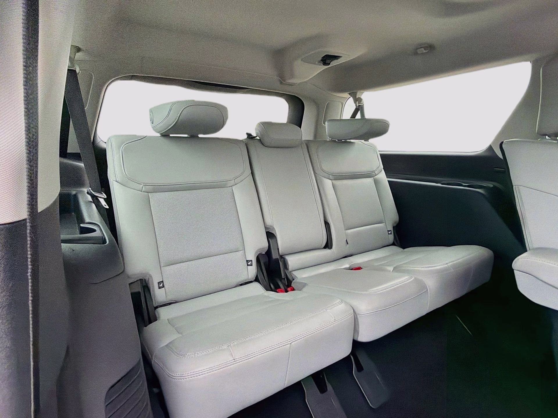 2025 Star White Metallic Tri-Coat Ford Expedition Max Platinum 4X4 SUV