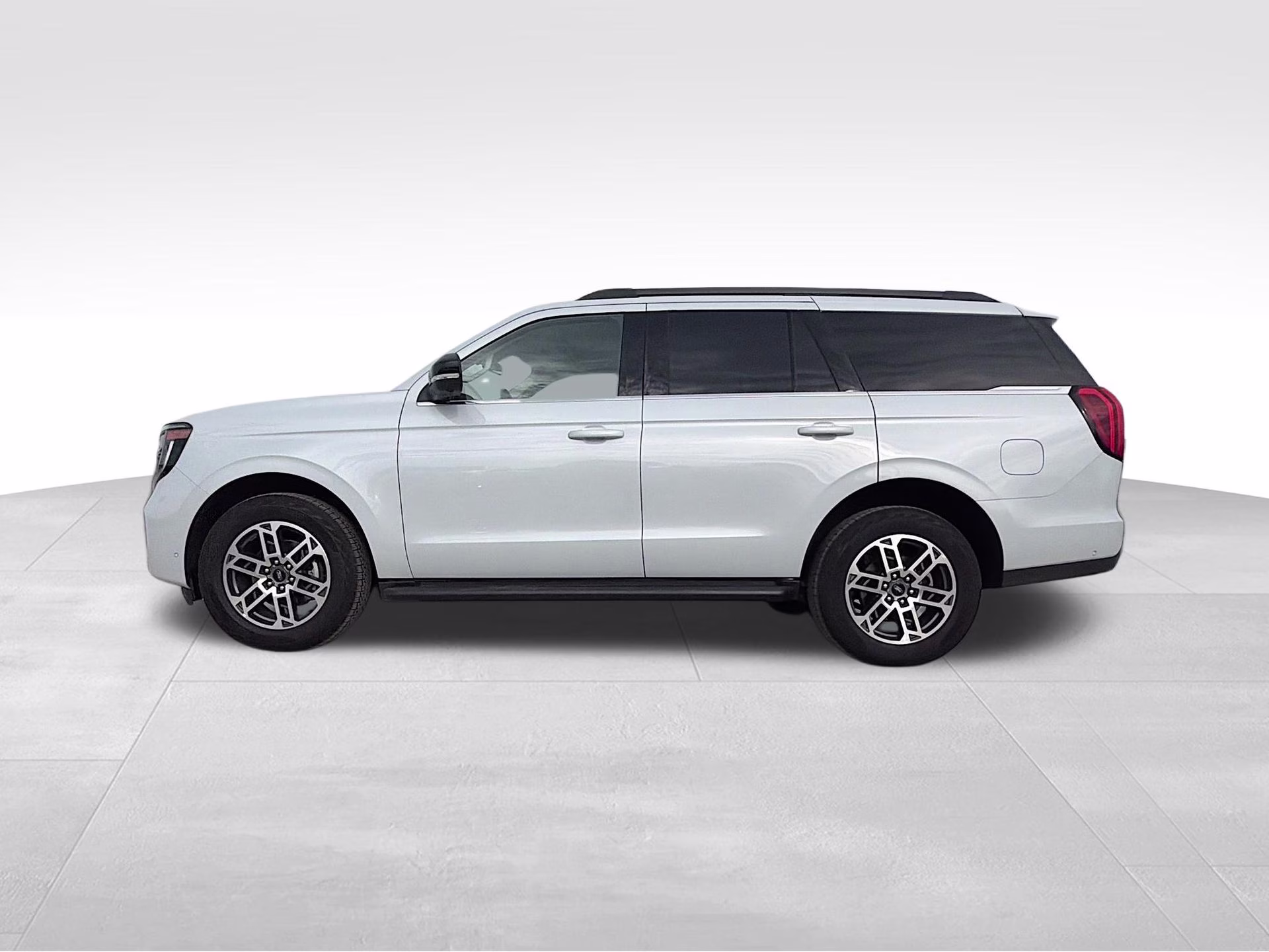 2025 Space Silver Metallic Ford Expedition Active 4X4 SUV