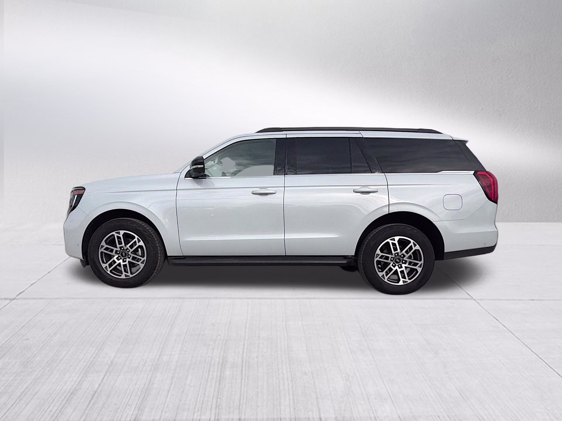 2025 Space Silver Metallic Ford Expedition Active 4X4 SUV