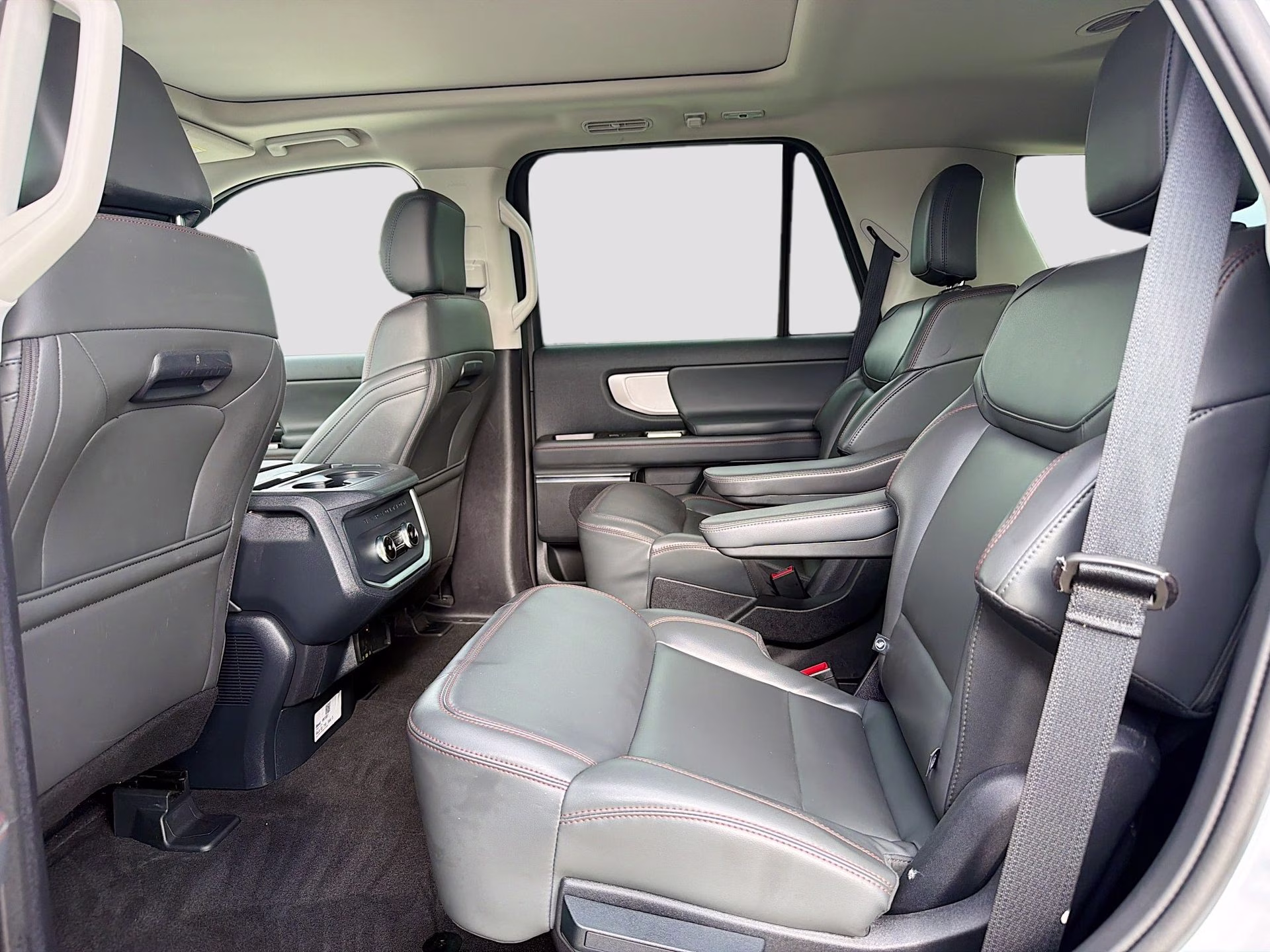 2025 Space Silver Metallic Ford Expedition Active 4X4 SUV