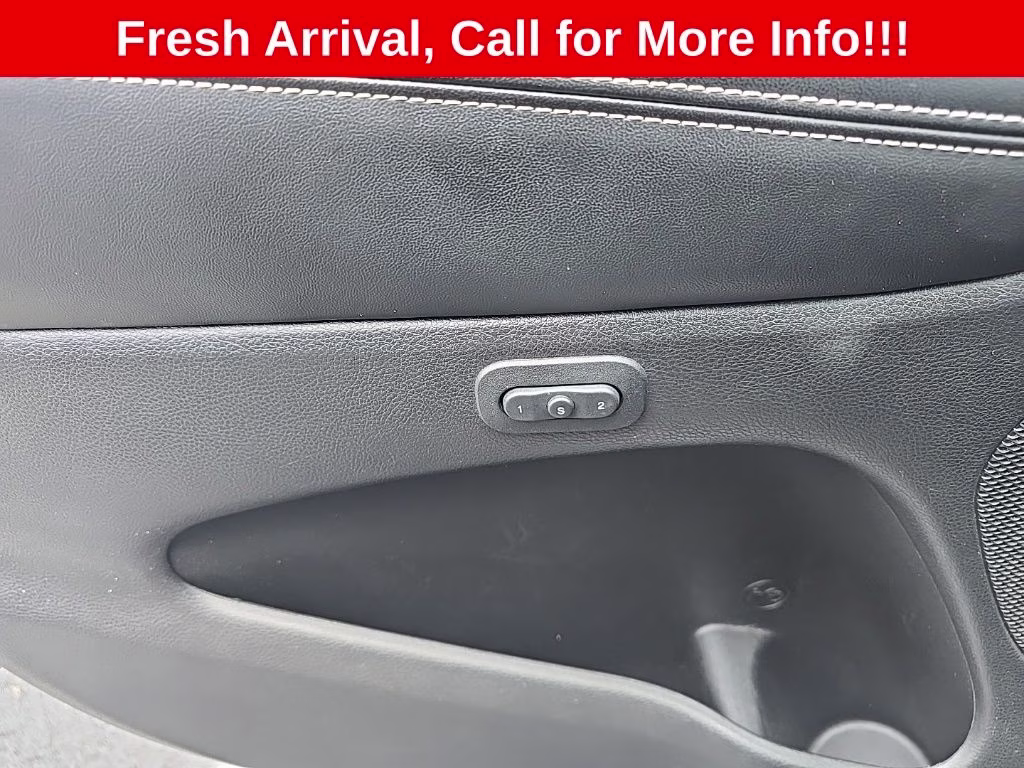 2017 Granite Crystal Metallic Clearcoat Jeep Grand Cherokee Limited 4X4 SUV