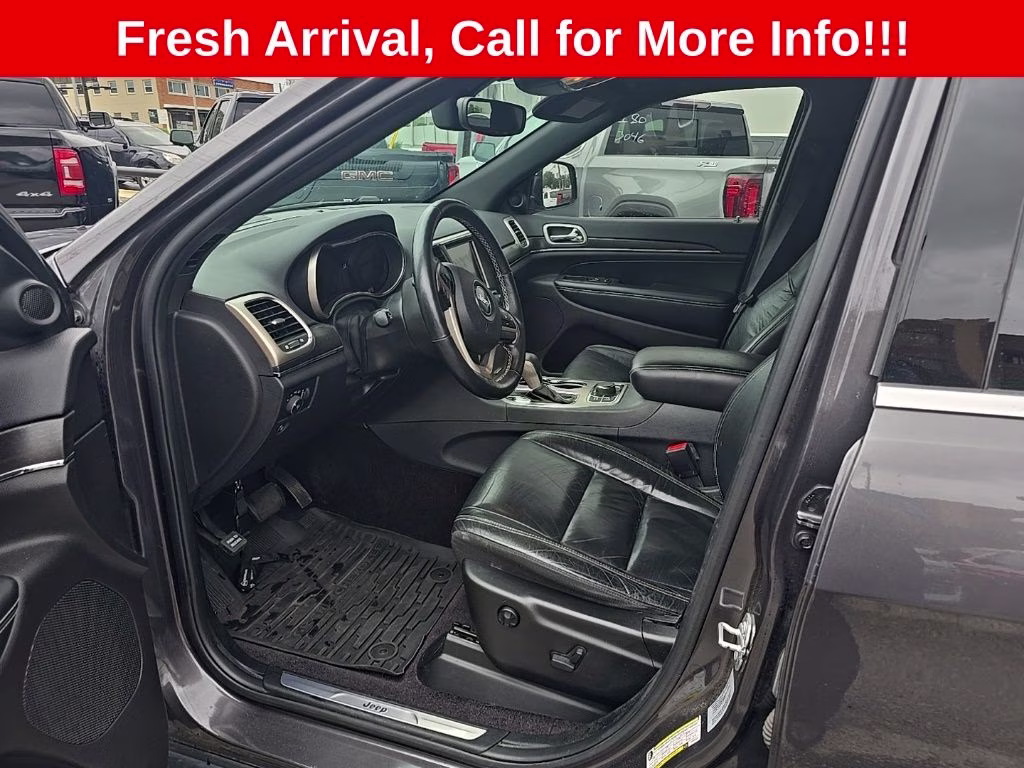 2017 Granite Crystal Metallic Clearcoat Jeep Grand Cherokee Limited 4X4 SUV