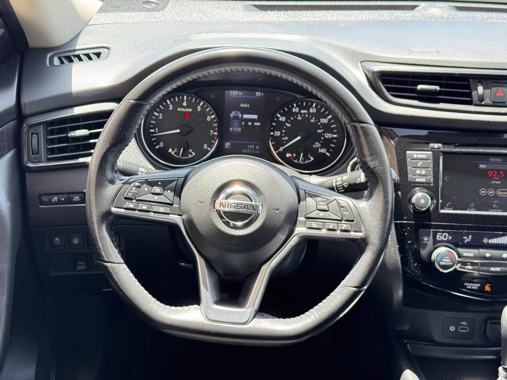 2020 Glacier White Nissan Rogue SV AWD SUV