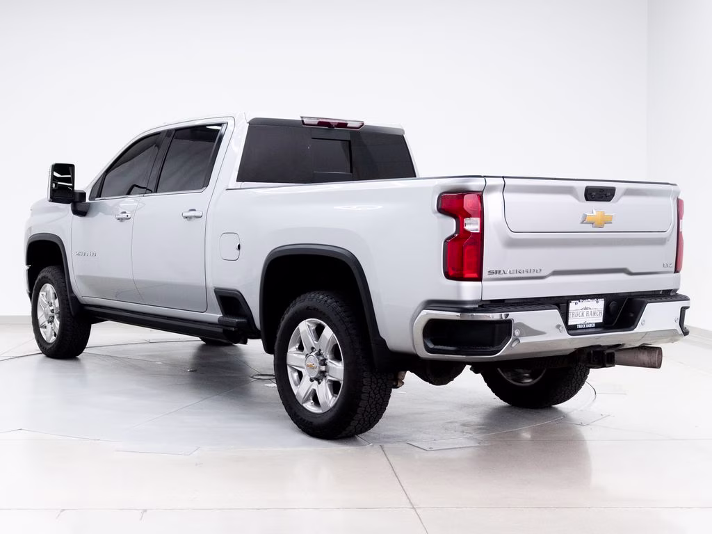 2022 Silver Ice Metallic Chevrolet Silverado 2500HD LTZ 4X4 Truck