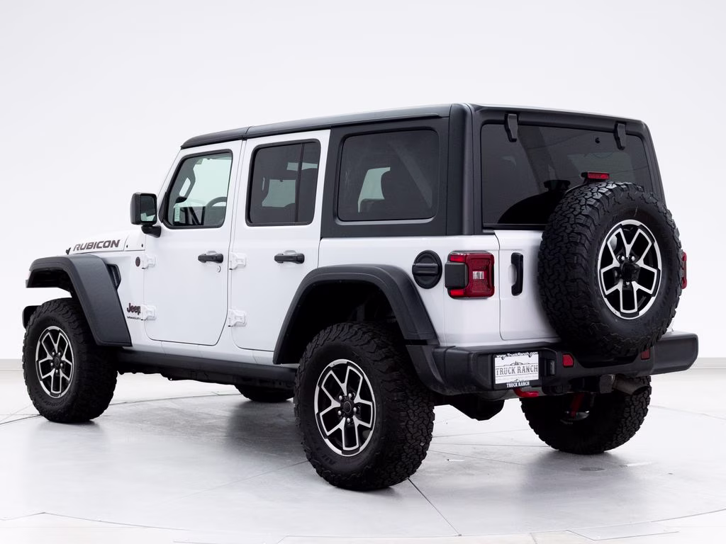 2025 Bright White Clearcoat Jeep Wrangler Rubicon 4X4 SUV