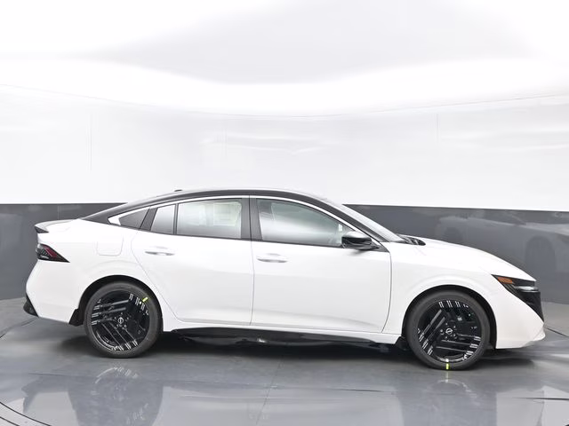 2026 Aspen White/Super Black Nissan Sentra SR FWD Sedan