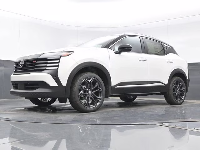2026 Aspen White/Super Black Nissan Kicks SR FWD SUV