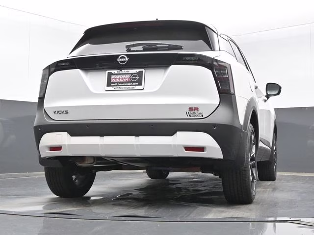 2026 Aspen White/Super Black Nissan Kicks SR FWD SUV