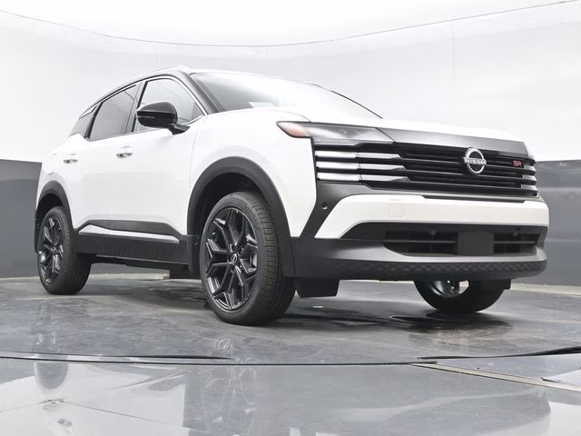 2026 Aspen White/Super Black Nissan Kicks SR FWD SUV