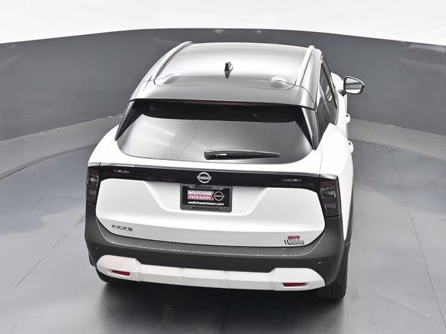 2026 Aspen White/Super Black Nissan Kicks SR FWD SUV