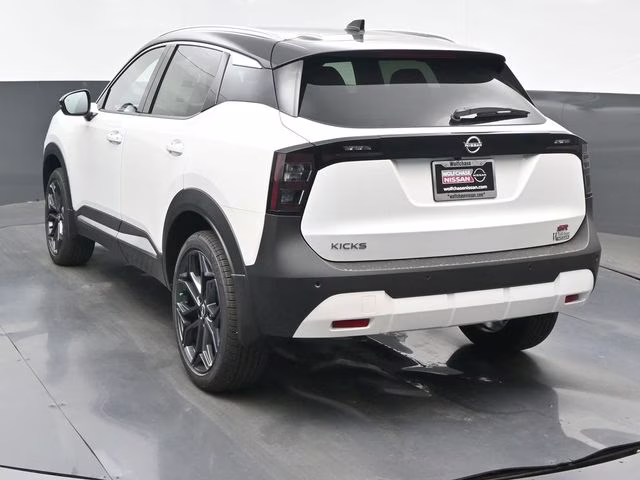 2026 Aspen White/Super Black Nissan Kicks SR FWD SUV