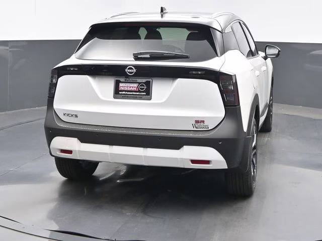 2026 Aspen White/Super Black Nissan Kicks SR FWD SUV