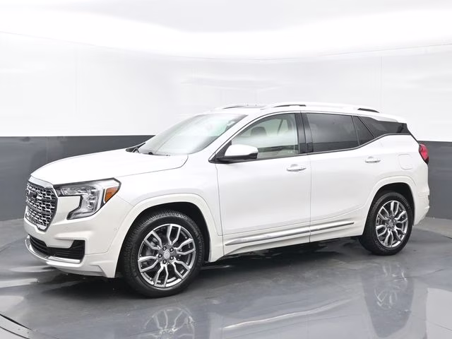 2022 White Frost Tricoat GMC Terrain Denali AWD SUV