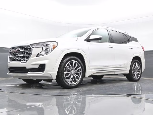 2022 White Frost Tricoat GMC Terrain Denali AWD SUV