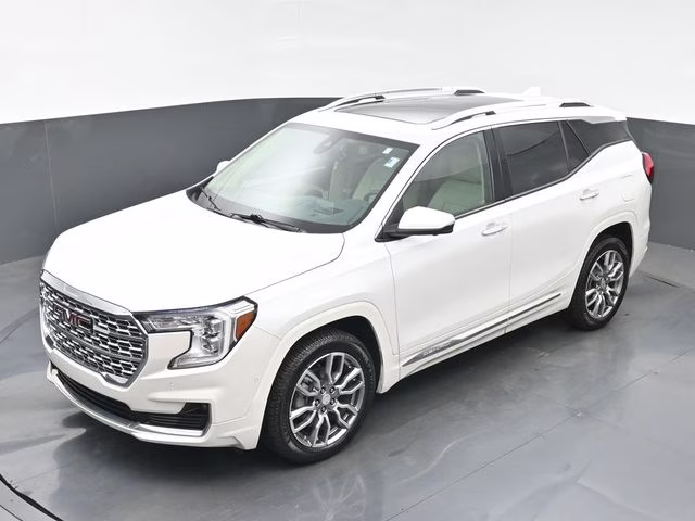 2022 White Frost Tricoat GMC Terrain Denali AWD SUV