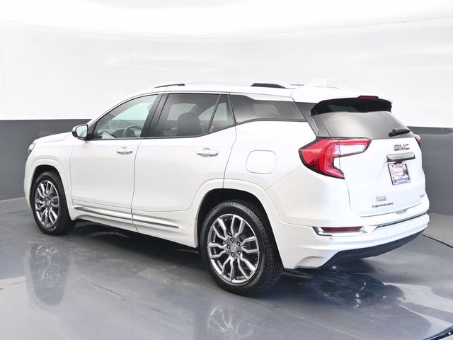 2022 White Frost Tricoat GMC Terrain Denali AWD SUV