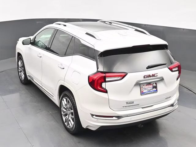 2022 White Frost Tricoat GMC Terrain Denali AWD SUV