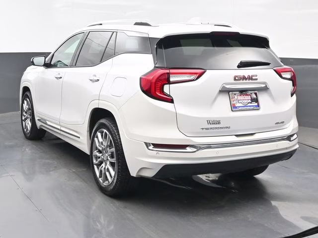 2022 White Frost Tricoat GMC Terrain Denali AWD SUV