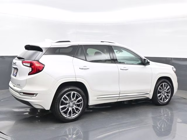 2022 White Frost Tricoat GMC Terrain Denali AWD SUV