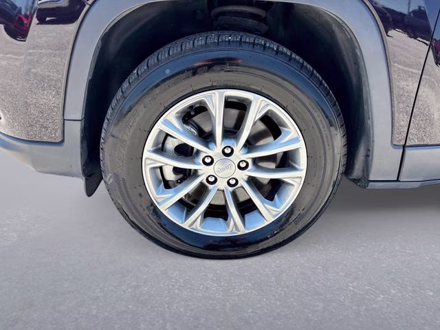 2021 Sangria Metallic Clearcoat Jeep Cherokee Latitude Lux 4X4 SUV