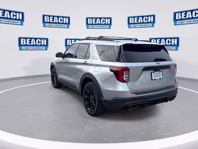 2023 Silver Metallic Ford Explorer ST 4X4 SUV