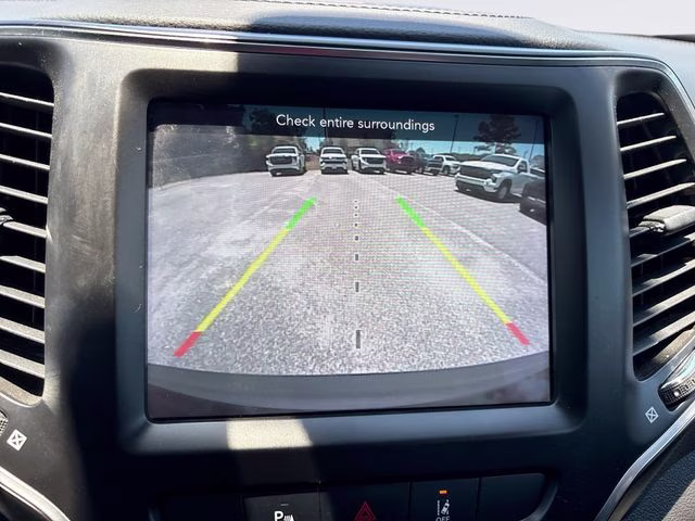 2021 Sangria Metallic Clearcoat Jeep Cherokee Latitude Lux 4X4 SUV