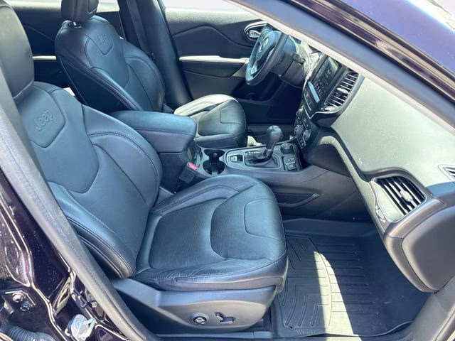 2021 Sangria Metallic Clearcoat Jeep Cherokee Latitude Lux 4X4 SUV