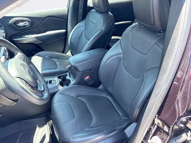2021 Sangria Metallic Clearcoat Jeep Cherokee Latitude Lux 4X4 SUV