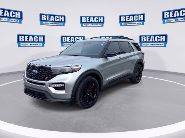 2023 Silver Metallic Ford Explorer ST 4X4 SUV