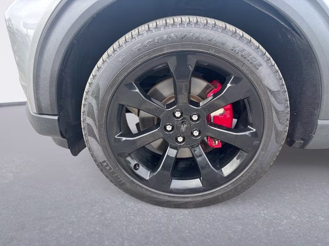 2023 Silver Metallic Ford Explorer ST 4X4 SUV