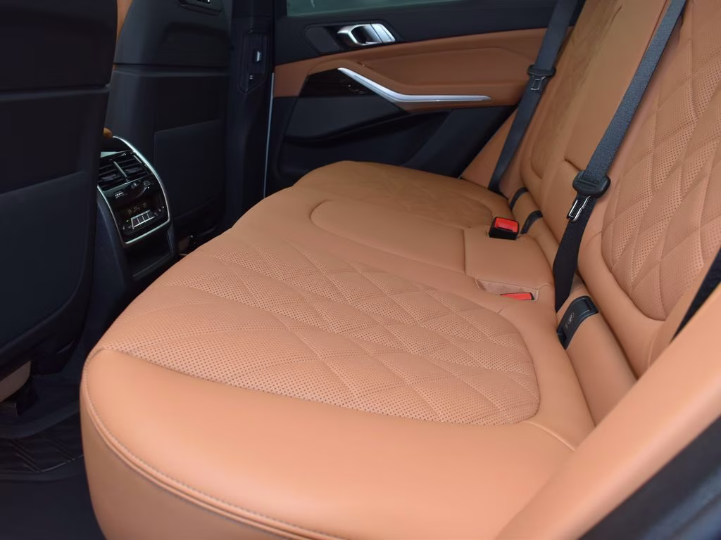 2026 Mineral White Metallic BMW X5 xDrive40i AWD SUV