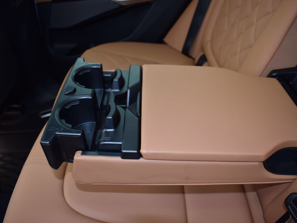 2026 Mineral White Metallic BMW X5 xDrive40i AWD SUV