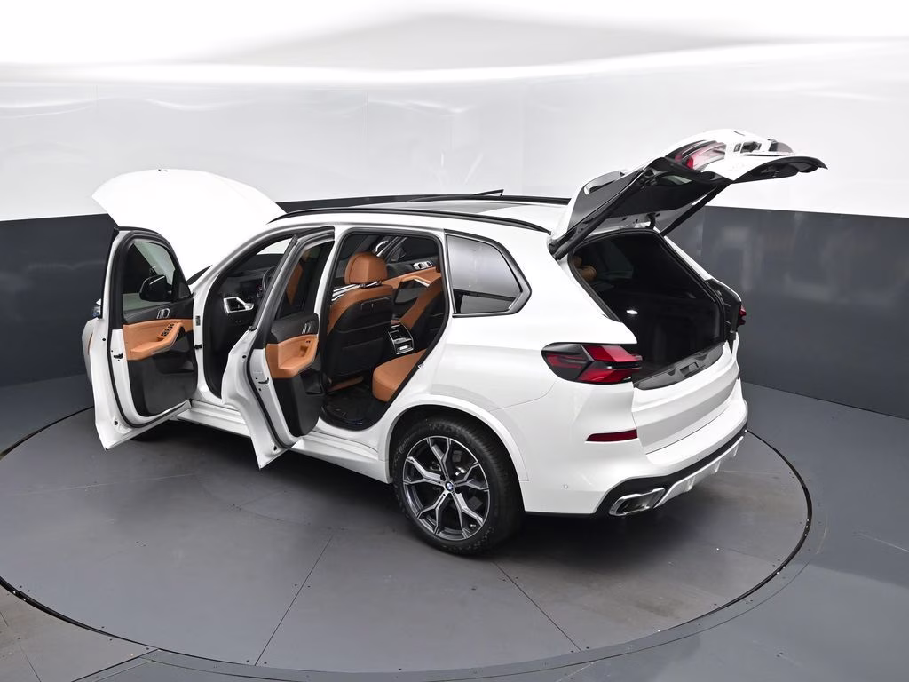 2026 Mineral White Metallic BMW X5 xDrive40i AWD SUV
