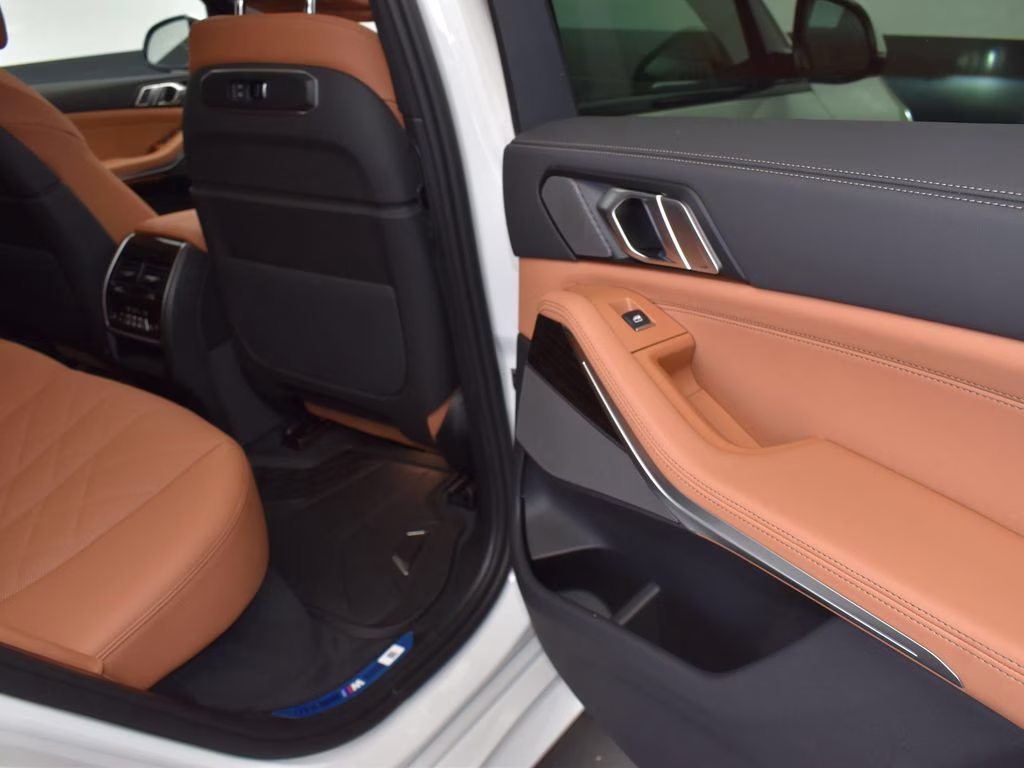 2026 Mineral White Metallic BMW X5 xDrive40i AWD SUV