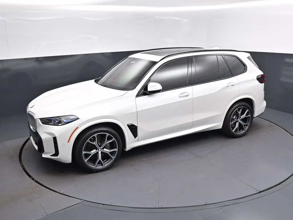 2026 Mineral White Metallic BMW X5 xDrive40i AWD SUV