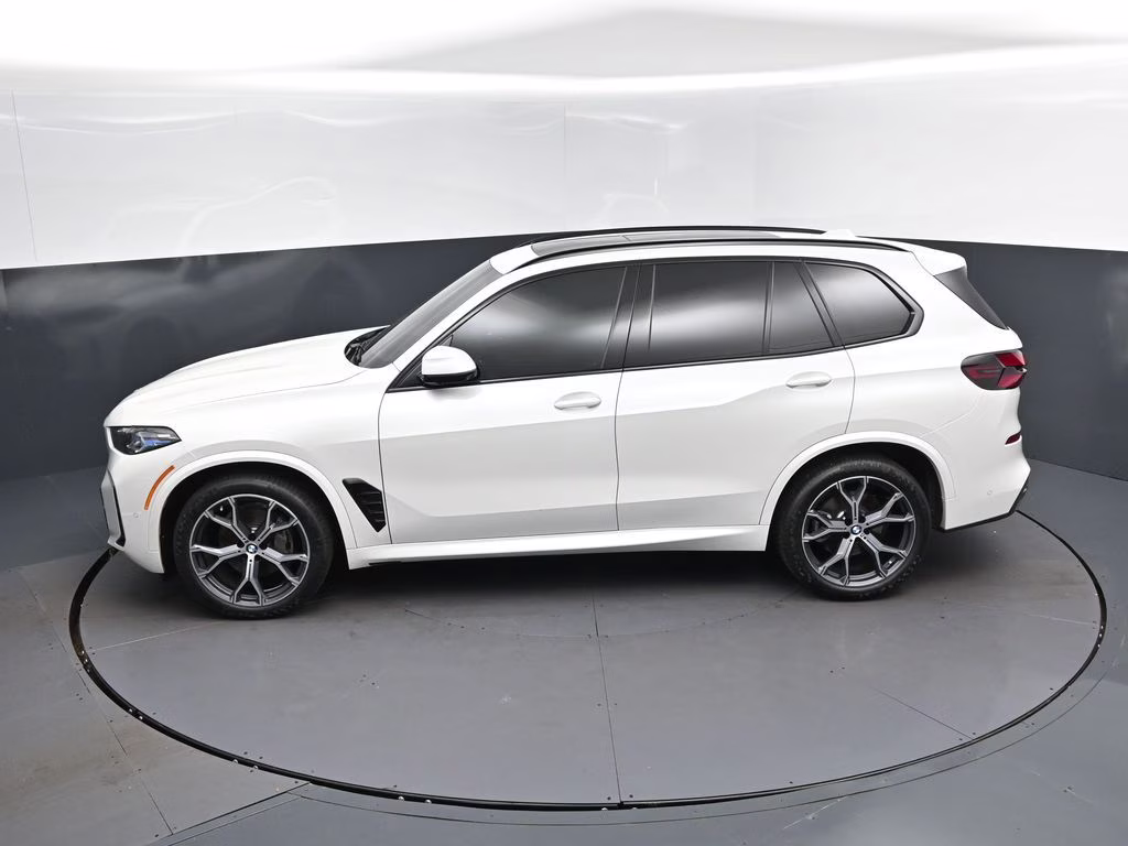 2026 Mineral White Metallic BMW X5 xDrive40i AWD SUV