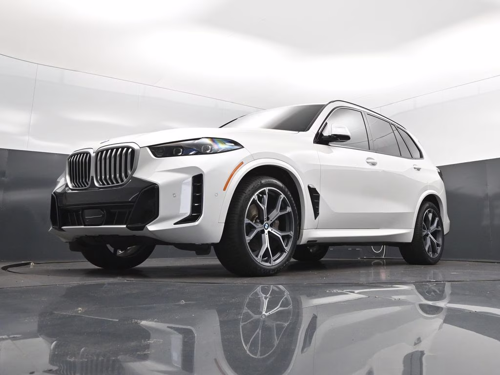 2026 Mineral White Metallic BMW X5 xDrive40i AWD SUV