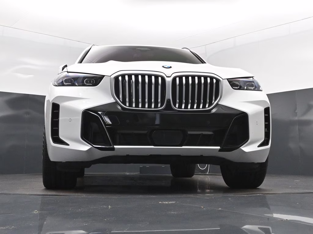 2026 Mineral White Metallic BMW X5 xDrive40i AWD SUV