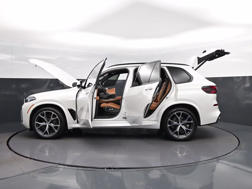2026 Mineral White Metallic BMW X5 xDrive40i AWD SUV