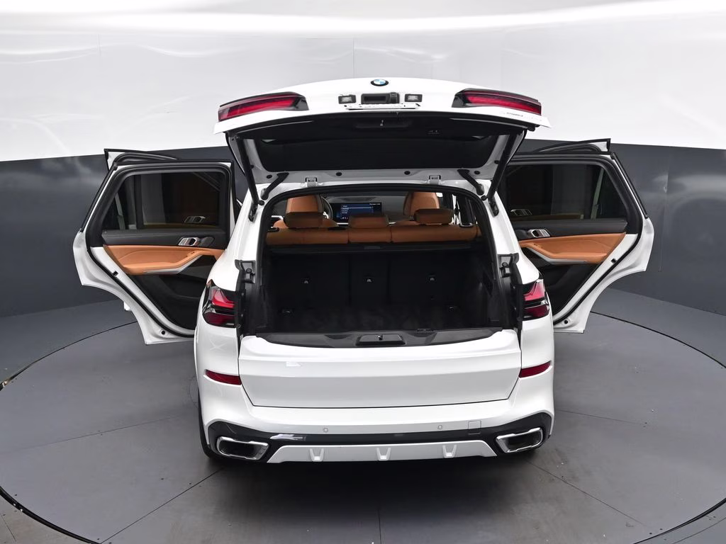 2026 Mineral White Metallic BMW X5 xDrive40i AWD SUV